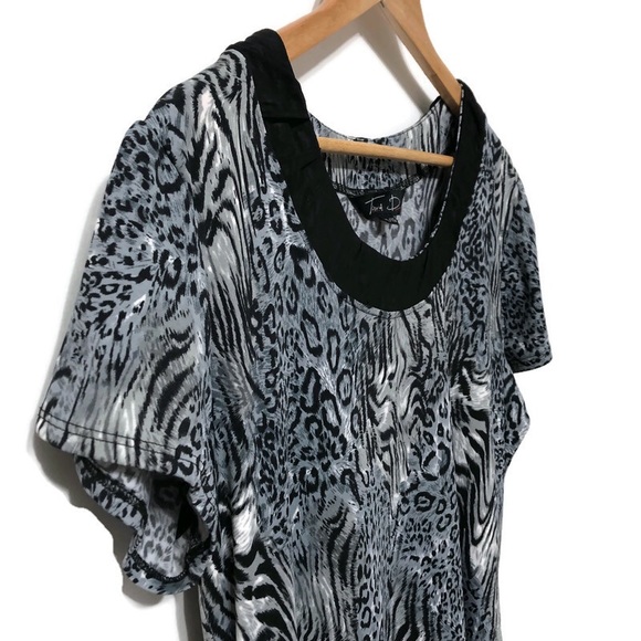 Black and Gray Animal Print Blouse | Size XL - Picture 3 of 12